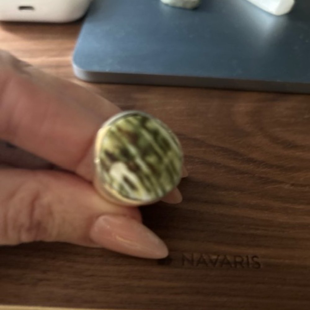 Shell Silver Ring - Picture 5 of 7